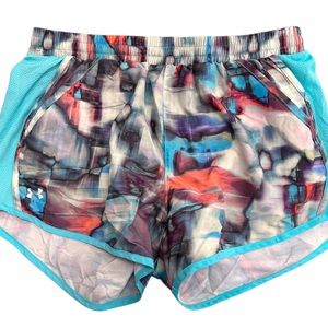 Under armor womens shorts size medium